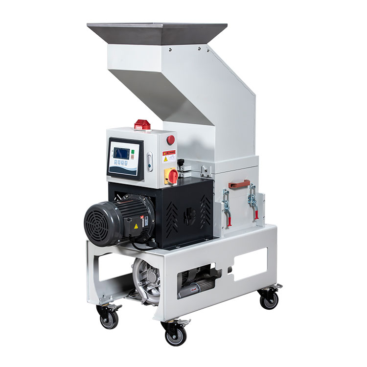 Почему производители полагаются на дробилку пластика, чтобы сократить количество отходов и время простоев?